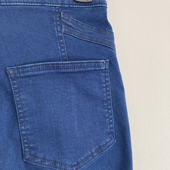 We The Free Pull On Super Skinny Stretch Dark Wash Denim Jeans Slimming Size 27 - Picture 8 of 9